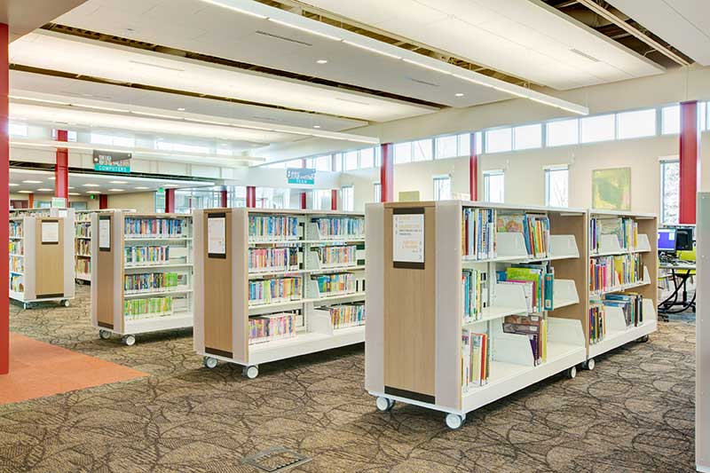 cantilever flexible shelving with books