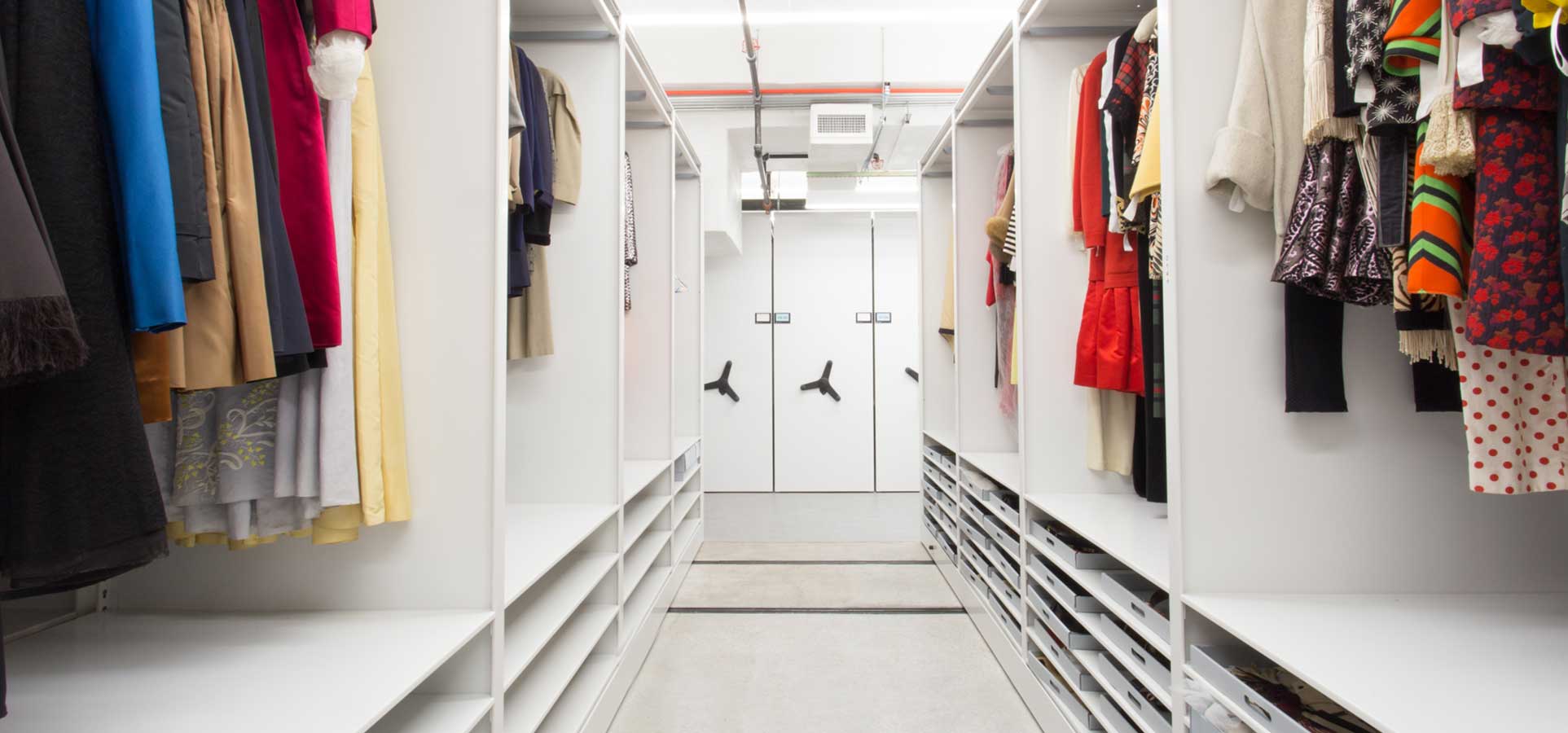 Fashion museum compact hanging storage system
