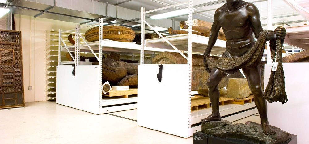 storing extra large museum collections
