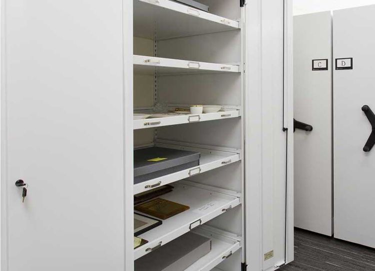 4-post tray drawing storage options
