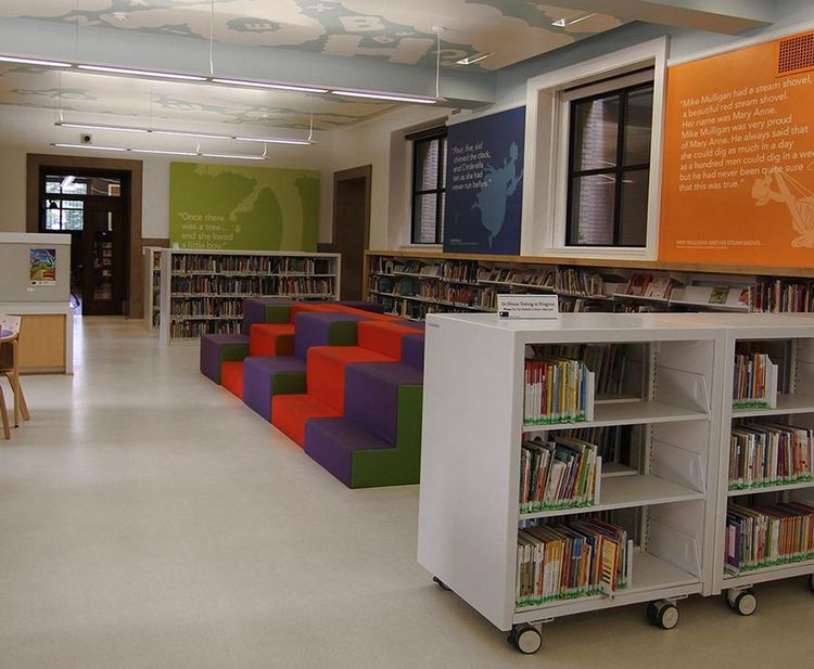 public library flexible shelving on wheels