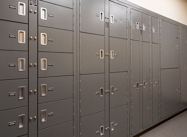 non-passthrough locker for law enforcement evidence storage system